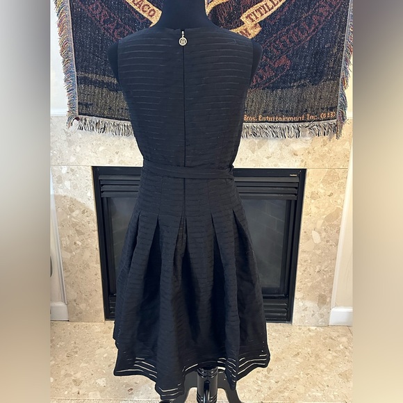 Tommy Hilfiger Black Sleeveless Dress - Picture 2 of 3